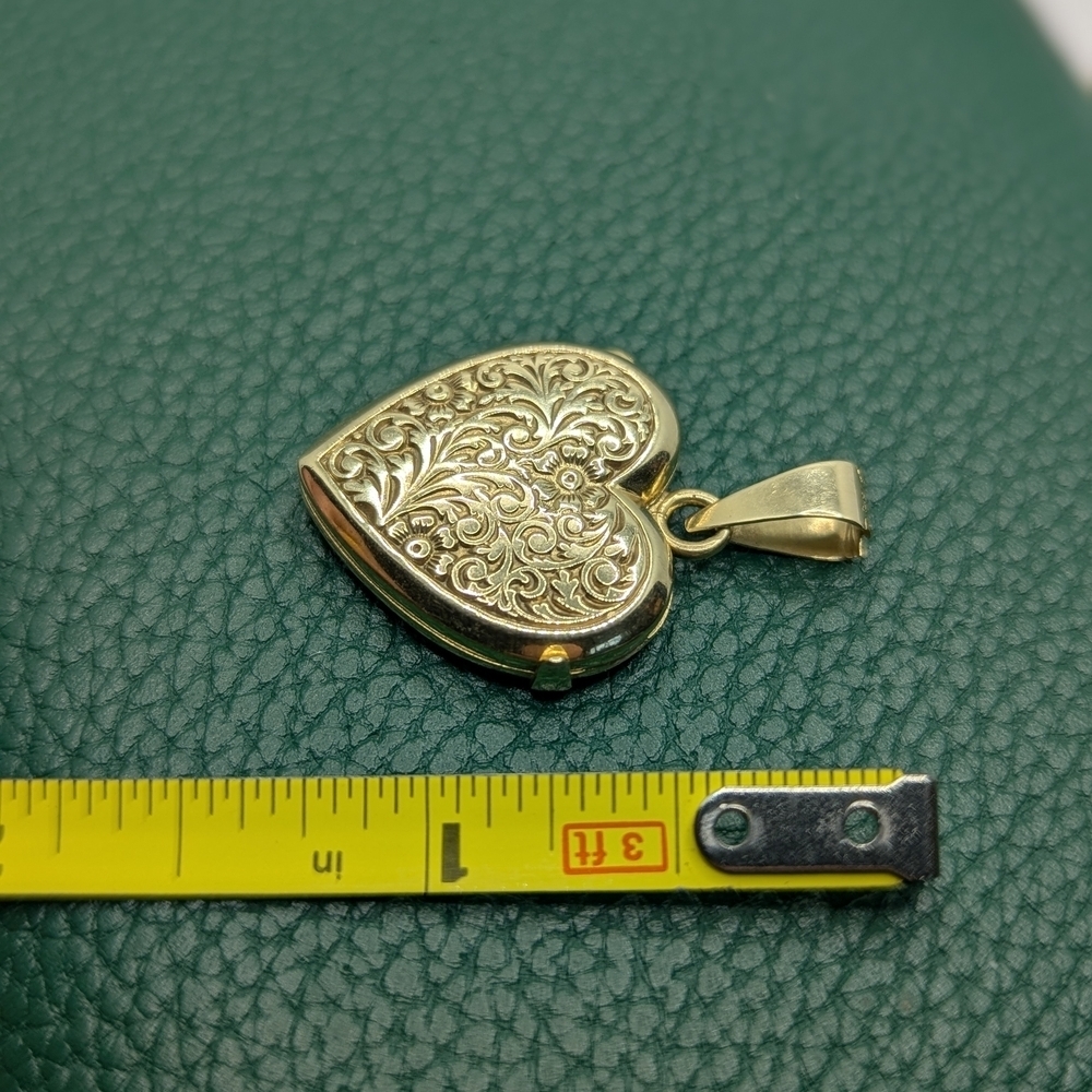 ✨ 14K Gold Vintage Heart Locket ✨ - Picture 9 of 11